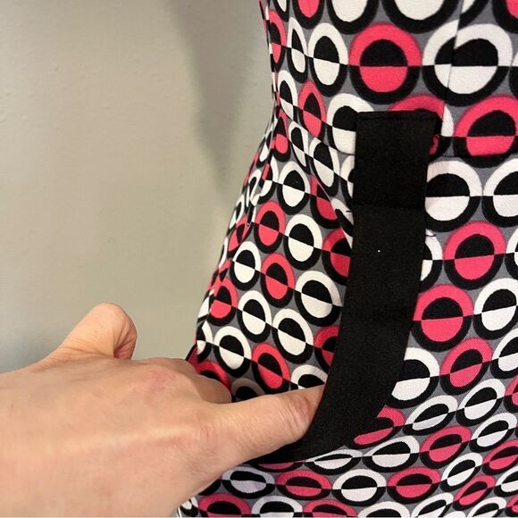 London Times Stylish Black and pink geometric Patterned business Dress - Picture 5 of 13